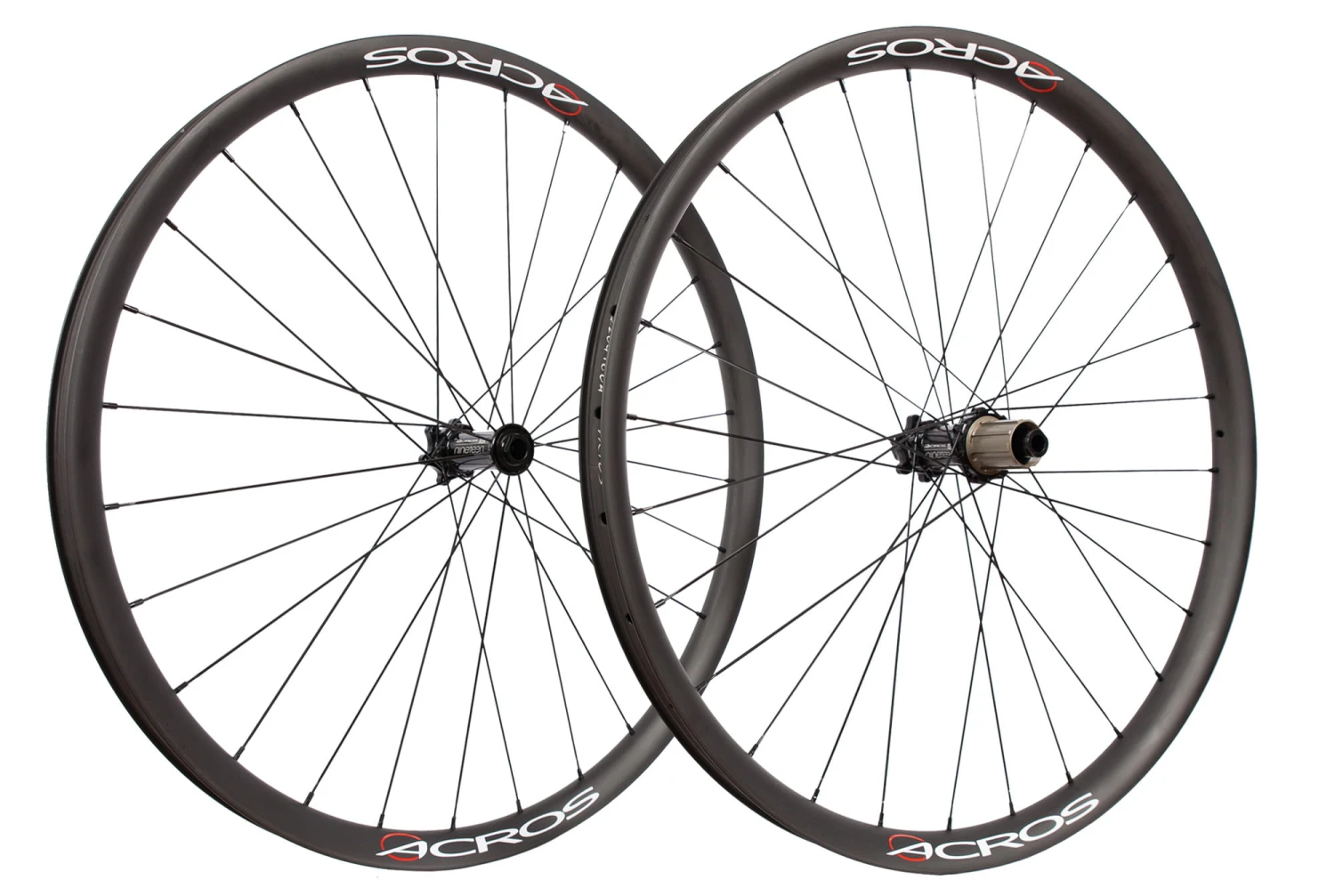 Acros Enduro Race Carbon 27.5'' Wielset - TA15/TA12 3 Acros Enduro Race Carbon 27.5'' Wielset - TA15/TA12